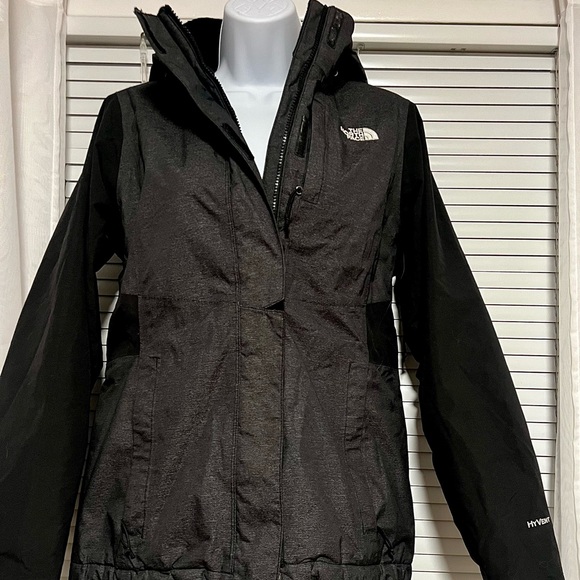 (SOLD)The NorthFace Ski Jacket - Picture 1 of 5